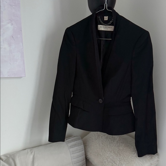 Burberry Black Peplum Blazer, SIZE USA 2 , stunning, elegant - Picture 11 of 14